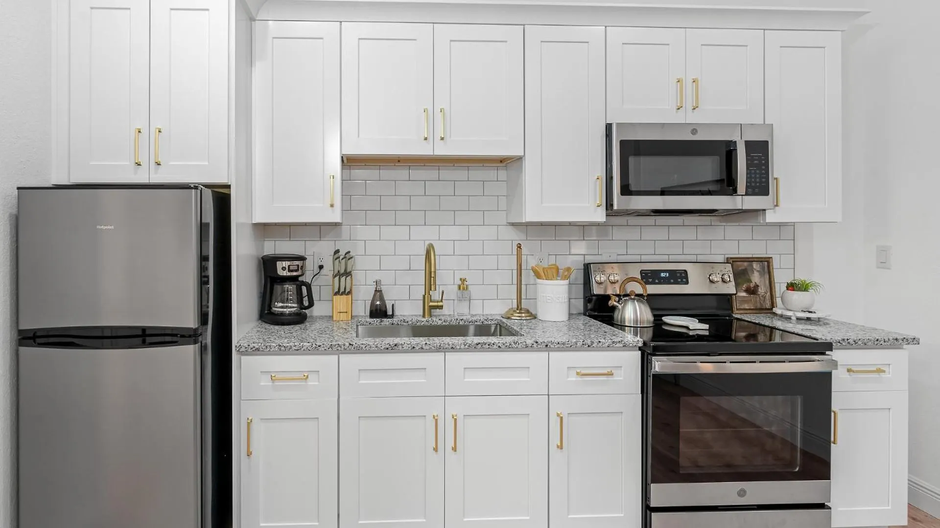 Prime Location Retreat Stylish Guest Suite Tampa United States